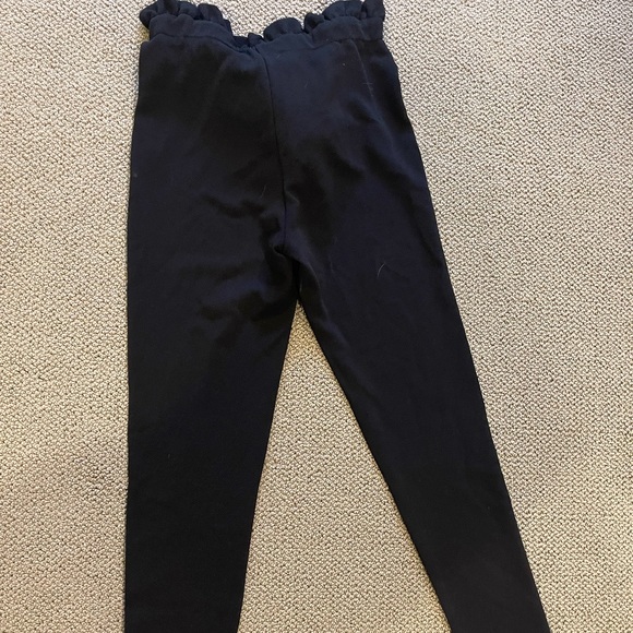 Black pants with belt - Picture 2 of 2